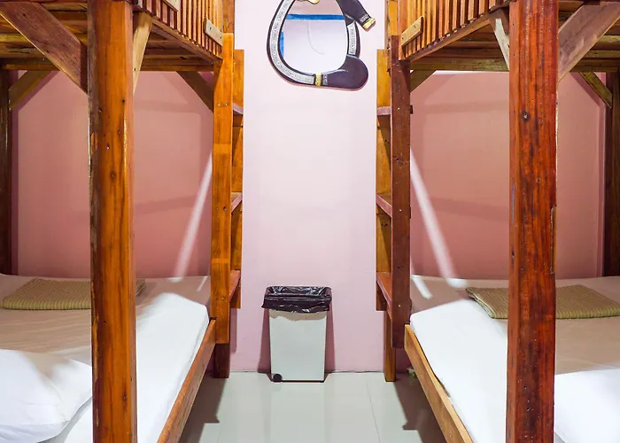 Хостел Zleep63 *